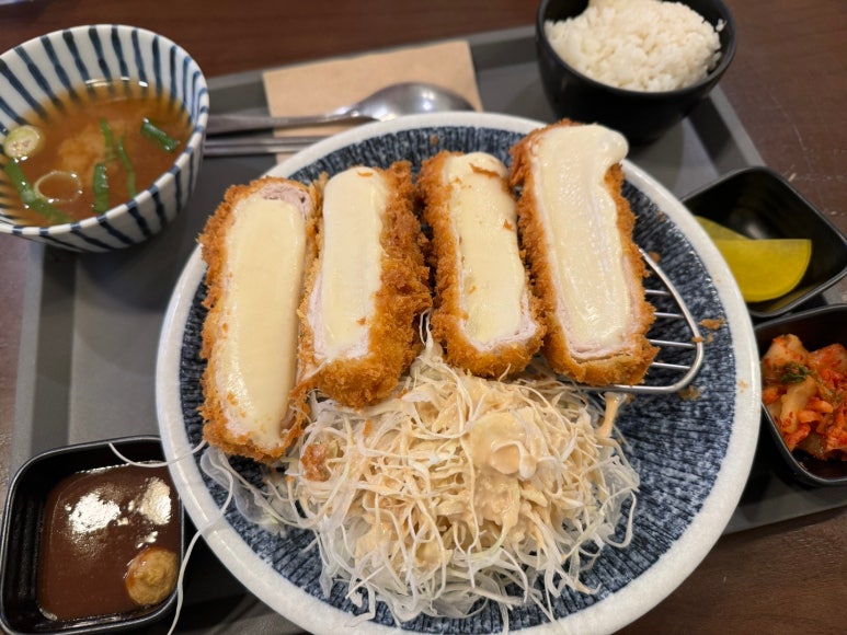 [서귀포 돈까스 맛집] 바삭 신서귀포점 - 제주여행 필수코스 생흑돼지돈까스. 진짜 바삭한 돈까스! 관련 이미지 8