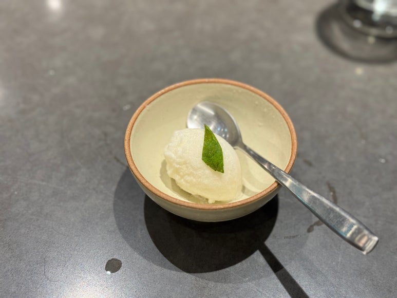 [신용산역 맛집] 스시츠바사 - 생참치 나오는 11만원 디너오마카세 아모레퍼시픽 맛집. 캐치테이블 예약가능. 주차 2시간 무료. 관련 이미지 28