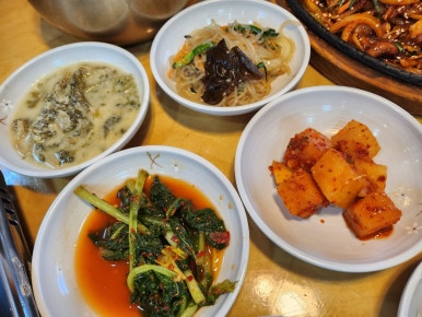 [청담동 맛집] 청국장과 보리밥 - 오래된 강남 청담역 청국장 맛집. 메뉴를 정해드리겠습니다; 낙지볶음 맛있음. 전지적참견시점 맛집. 관련 이미지 14