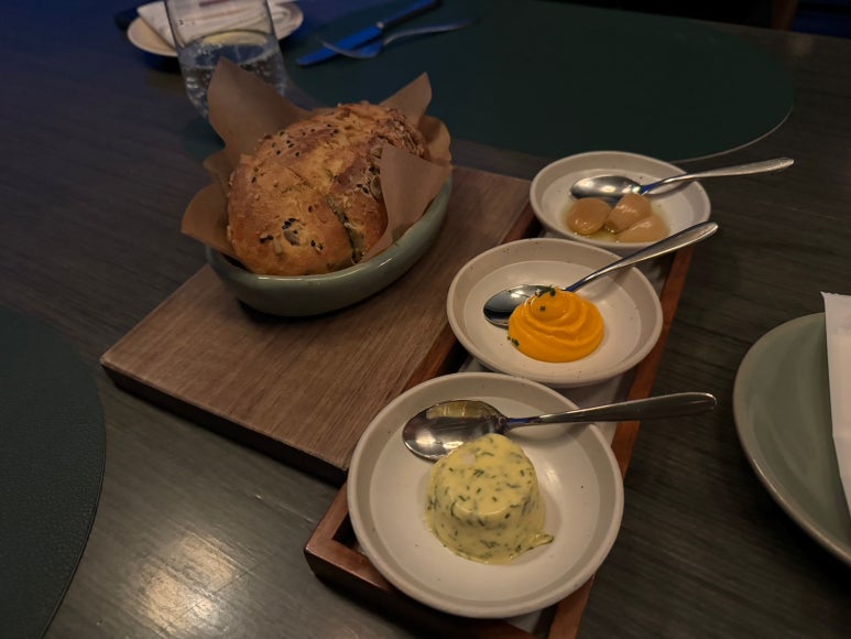 [그랜드 하얏트 서울] 스테이크하우스 - 포터하우스 1kg 분위기 좋고 야경좋아 모임장소로는 최고! 대한항공 the first 현대카드 할인. 월드오브하얏트. 관련 이미지 10