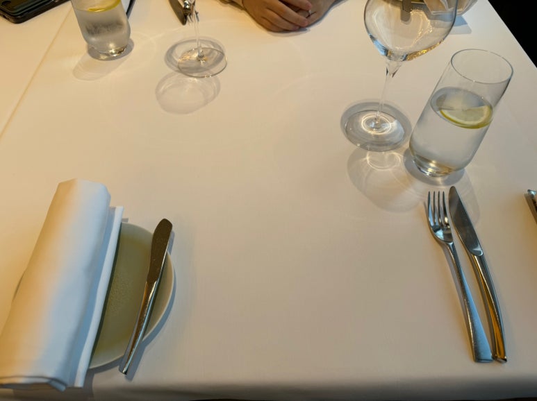 [시그니엘서울] STAY -미슐랭 1스타 프렌치 레스토랑 디너 풀코스. 훌륭하고 멋진 공간을 81층에.. 발렛주차 신용카드. 롯데상품권 사용후기. 관련 이미지 22