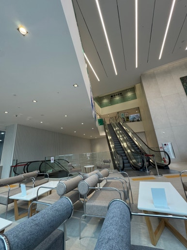 꿈의 치과; 레브 치과. 신사역 도산대로 가로수길 입구250평의 대형치과로 새로이 오픈 하는 소회. 관련 이미지 3