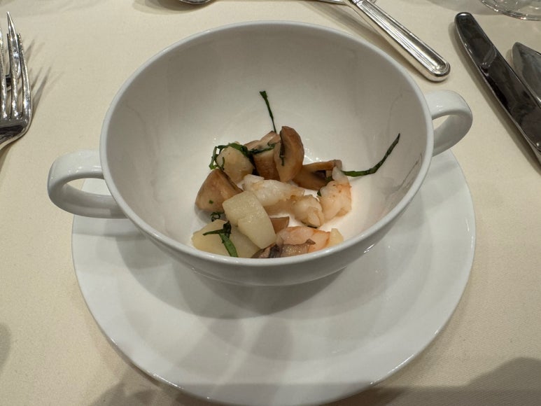 치과용 3M 신제품 런칭 행사에 초청되어, 신라호텔 영빈관 디너코스와 함께. 3M RelyX Universal. 관련 이미지 19