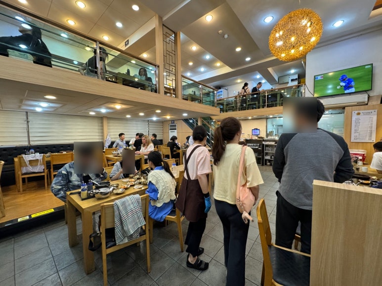 [신사동 맛집] 강남면옥 본점 - 서울 함흥냉면 맛집 5곳 리스트 총정리. 이번엔 물냉면보다 비빔냉면이 맛있는 곳. 블루리본서베이 냉면맛집. 관련 이미지 4