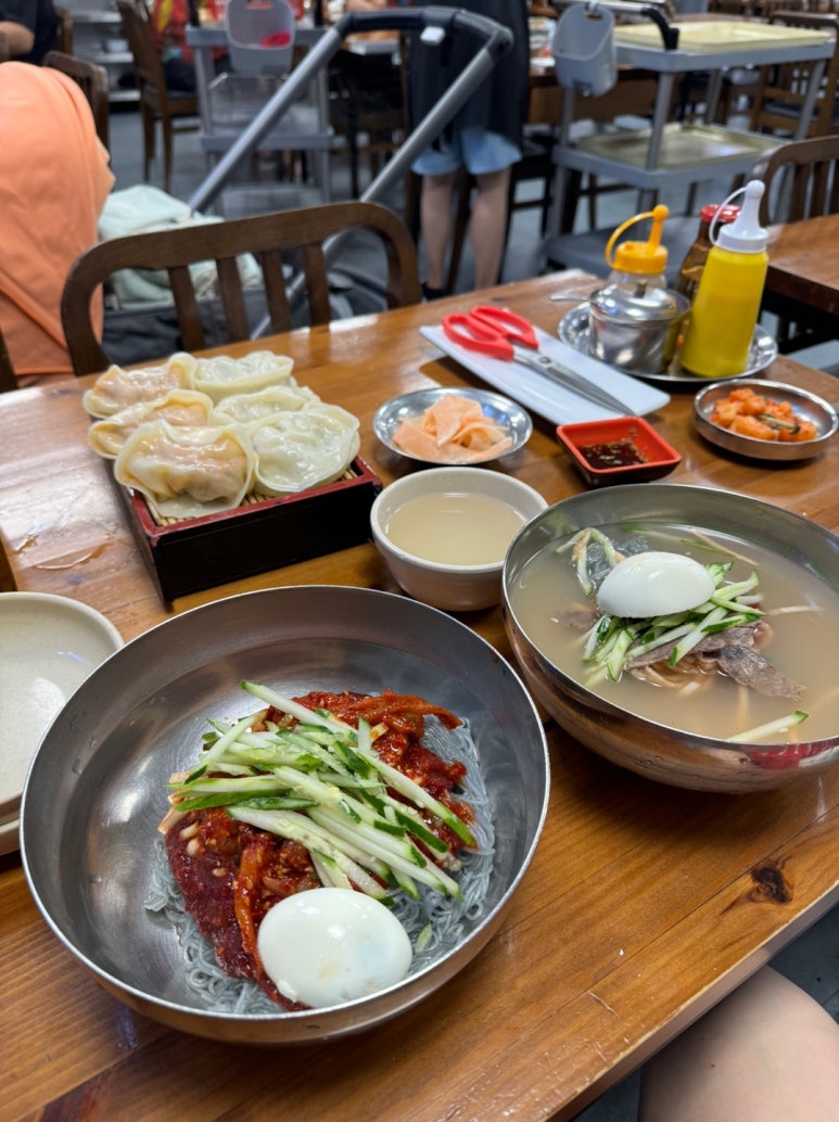 [영등포 맛집] 함흥냉면 - 서울 함흥냉면 맛집 뿌시기! 비빔냉면, 물냉면, 김치만두, 고기만두 다 맛있는 백년가게 놀면뭐하니 맛집. 관련 이미지 11