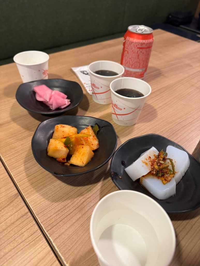 [신사역 맛집] 아구본가첨벙 신사본점 - 블루리본 서베이 스티커 12개 백년가게. 아구찜 중 사이즈와 간장게장 1마리 먹어본 후기. 관련 이미지 9