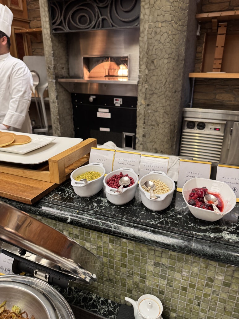 더 리츠칼튼 오사카 2편 - 1인 6,000엔 조식 뷔페 꼭 드셔보세요!! 티어로는 지원 안됨 후기. 관련 이미지 14