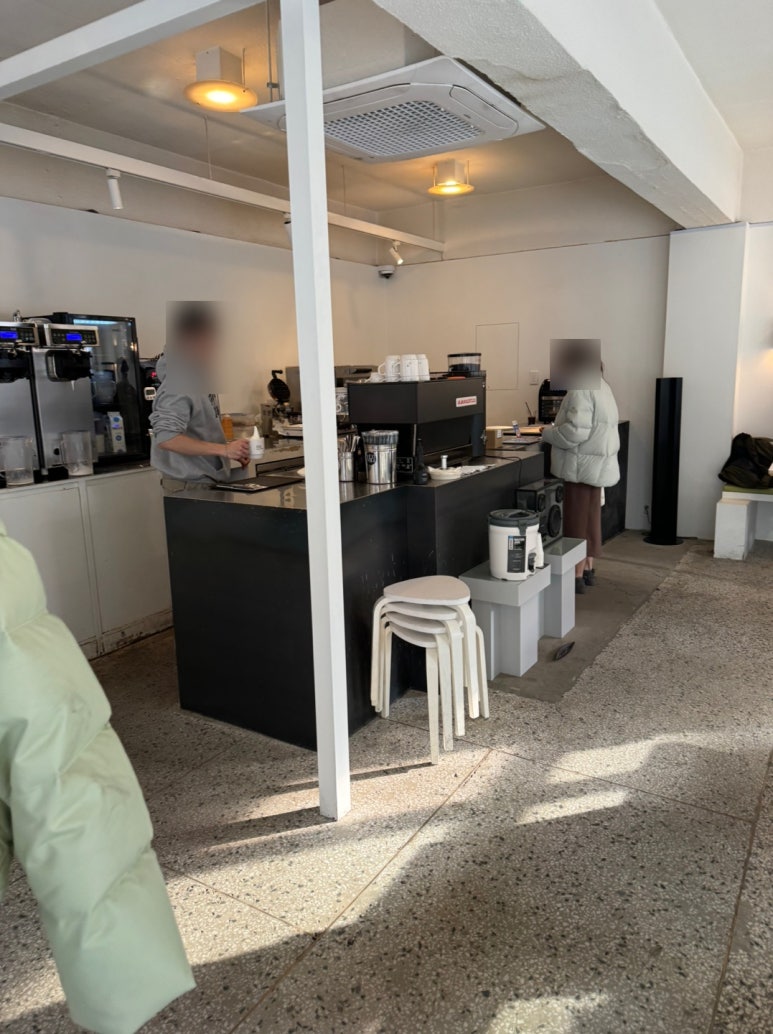 [성수 흑임자라떼 맛집] 베티버 - 최고의 흑임자크림라떼 맛집. 아이스크림 크로플도 비싸지만 맛있음. 흑임자라떼 성지가 되어보자. 관련 이미지 6