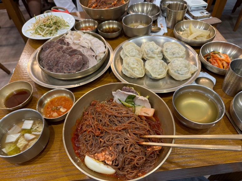 [서초역 맛집] 설눈 - 고려호텔 출신 주방장의 블루리본서베이 이북식 평양냉면. 편육/수육/만두까지 정복! 관련 이미지 2