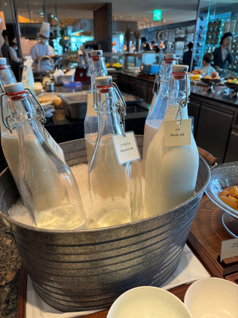 파크하얏트 부산 - 파크 이그제큐티브 마리나 스위트 & 스탠다드 룸 비교! 광안대교뷰, 조식, 수영장, 월드오브하얏트, GOH, 부산 5성호텔 비교&추천. 관련 이미지 52