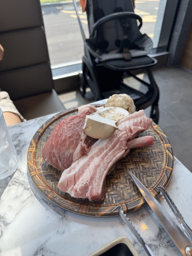 [Seogwipo Jungmun Restaurant] Sukseongdo Jungmun Branch — A Lunch Visit Without Waiting. Fully Equipped with Baby Chairs. Jung Yong-jin’s Jeju Pork Restaurant. image 1