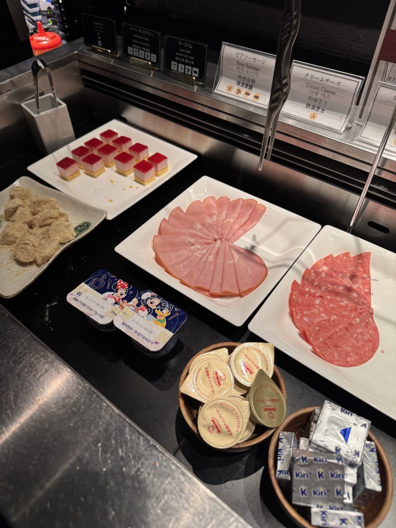 오사카 간사이 국제공항 에어사이드 (Airside) 라운지 추천 후기. Feat. 국민 헤리티지 리저브 동반자 입장 라운지앱. 관련 이미지 21