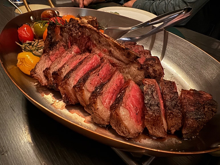 [그랜드 하얏트 서울] 스테이크하우스 - 포터하우스 1kg 분위기 좋고 야경좋아 모임장소로는 최고! 대한항공 the first 현대카드 할인. 월드오브하얏트. 관련 이미지 3