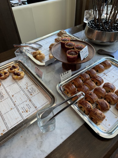 콘래드 도쿄 호캉스 - 크리스마스 시즌, 롯데 힐튼 아너스 다이아몬드 무료 조식. (2) 관련 이미지 7