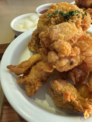 [안다즈 서울 강남] 조각보 - 리뉴얼된 메뉴 후기. 반반치킨, 오코노미야끼, 항정살 보쌈. Be my guest 내돈내산 추천메뉴 후기. 관련 이미지 9