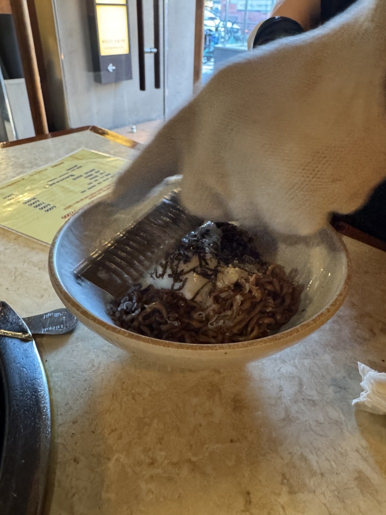 [신사역 맛집] 꿉당 - 미쉐린 빕구르망, 블루리본서베이에 빛나는 목살, 오겹살, 트러플 짜파게티. 관련 이미지 24