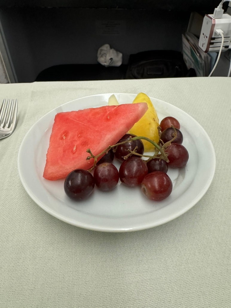 Korean Air First Class vs. Prestige Class – KE907 and KE908 Incheon–London B777-300ER Booking, Seat Recommendations, First Lounge, and SkyTeam Mileage Flight Review image 80
