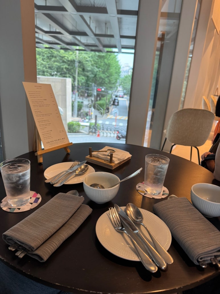 [안다즈 서울 맛집] 조각보 - 스파게티와 갈비찜 그리고 망고빙수 내돈내산 후기. 현아플 비마게 그리고 신한카드 더베스트+ 로 반값에 아기의자와 호텔 발렛 나들이! 관련 이미지 13