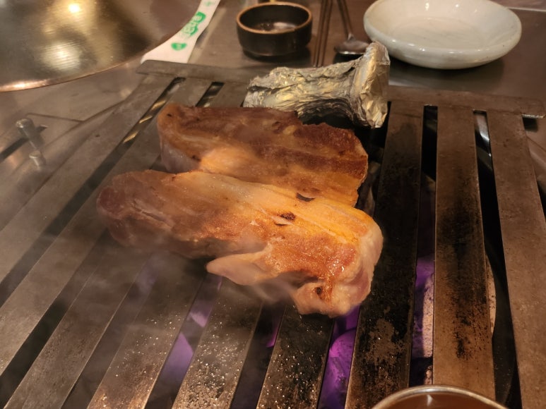 [충정로 삼겹살] 두툼 - 맛있는 녀석들 숙성삼겹살 맛집. 금돼지식당과 비교해보자. 주차꿀팁. 관련 이미지 17