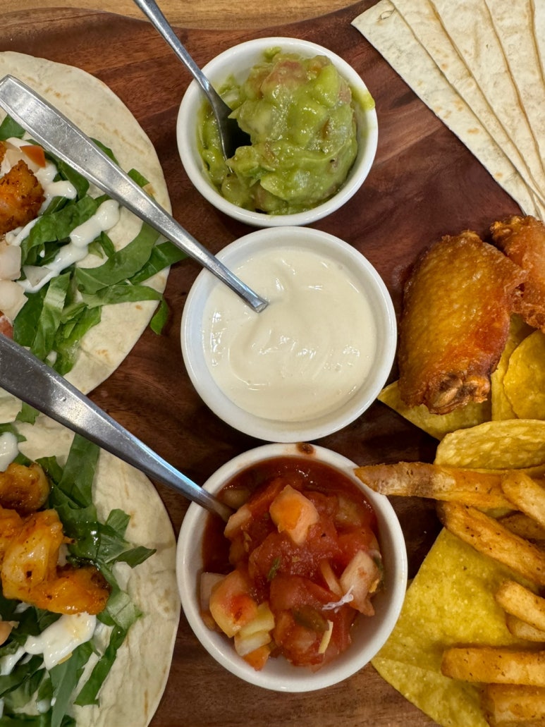 [신용산 맛집] 갓잇 용산점 - 2인 A세트 갓보울 후기. B세트 파히타와 비교! 용리단길 타코 멕시칸 음식 맛집. 관련 이미지 15