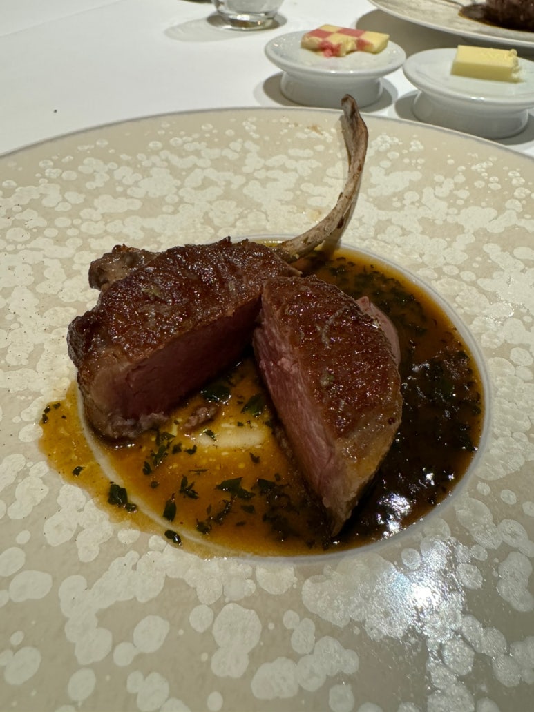 [시그니엘서울] STAY -미슐랭 1스타 프렌치 레스토랑 디너 풀코스. 훌륭하고 멋진 공간을 81층에.. 발렛주차 신용카드. 롯데상품권 사용후기. 관련 이미지 51