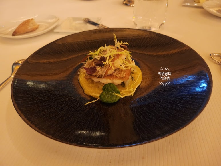 [롯데호텔서울 맛집] 피에르가니에르서울 -기념일에 추천하는 프렌치 레스토랑 디너코스. 발렛주차정보. 롯데호텔 트레비클럽 이용해서 싸게 먹자!!! 관련 이미지 32