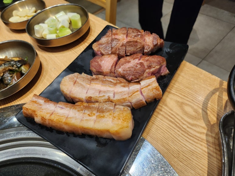 [역삼동 삼겹살 맛집] 돝고기506 - 룸예약 가능한 깔끔하고 맛있는 역삼역 모임맛집. 회식장소추천. 주차가능. 관련 이미지 7