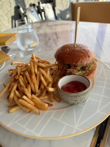 JW메리어트 제주 호캉스 - 신한 메리어트 본보이 카드 호텔 조식 5만원 할인 (조식숙제) 메뉴 추천. 아일랜드 키친 중식과 디너 뷔페까지. (2) 관련 이미지 2