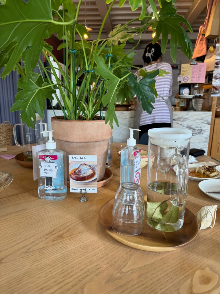 [삼각지 맛집] 카데뜨 - 바게뜨가 맛있는 프렌치 브런치 카페. 전쟁기념관 잠봉 부라타 맛집. 관련 이미지 8