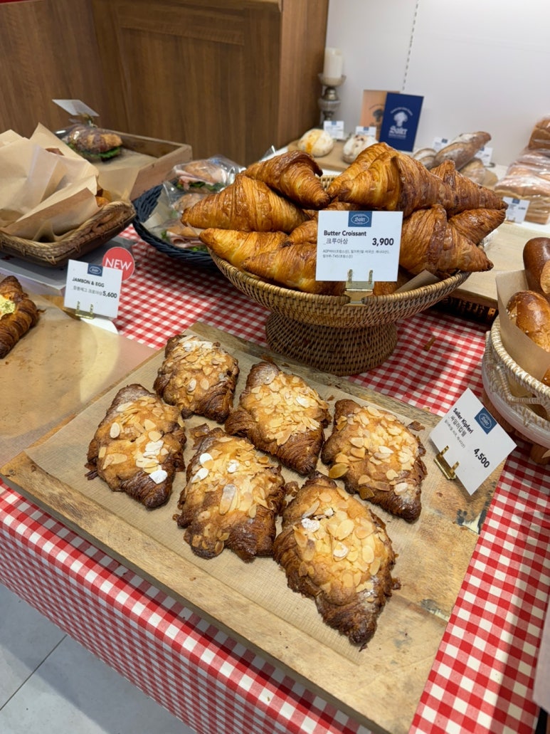 [용산 브런치 맛집] 싸일러 용산 - 오스트리아 & 독일 전통빵 맛집. 블루리본서베이 베이커리. 관련 이미지 13