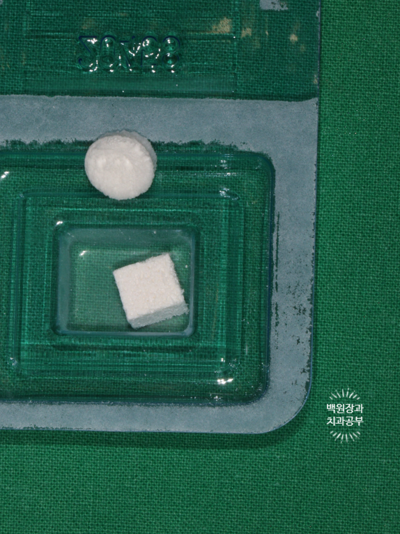 임플란트에서 고름이 나와요. 임플란트 주위염 그리고 재수술을 위한 준비. 치료과정/치료기간/비용/후기. 관련 이미지 16