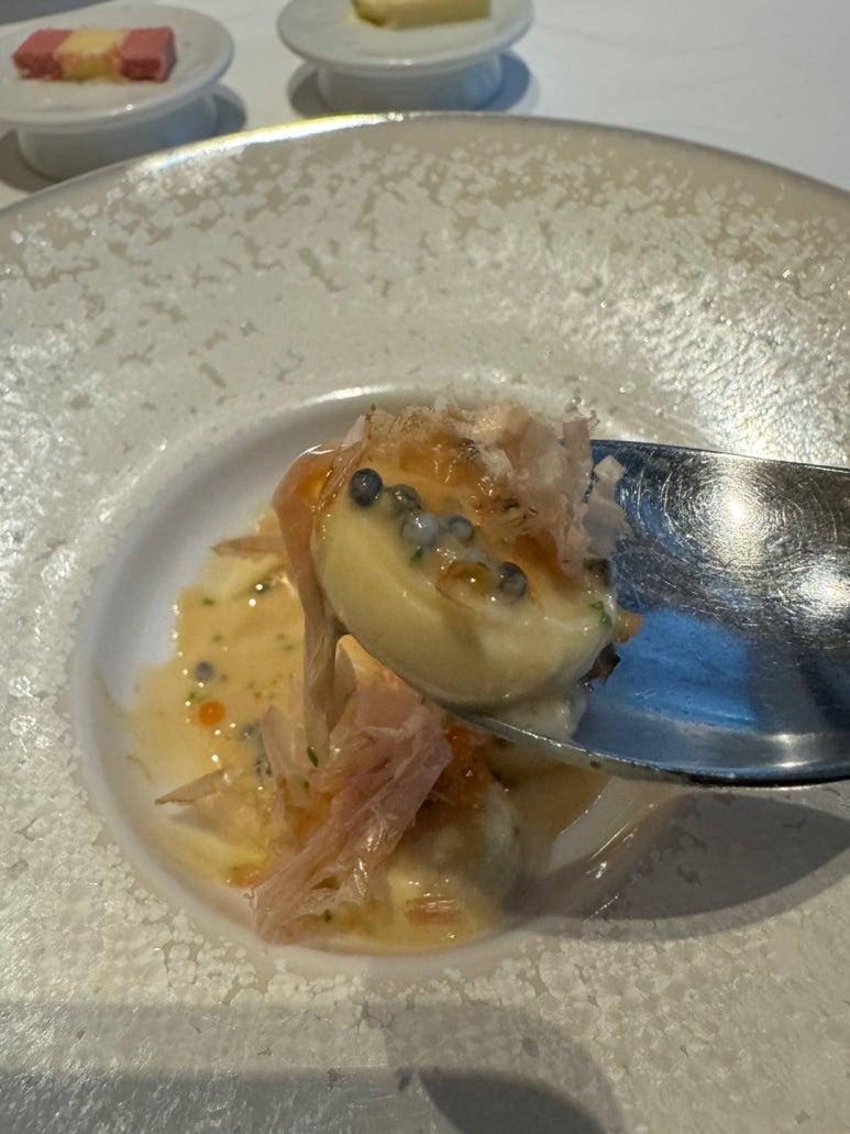 [시그니엘서울] STAY -미슐랭 1스타 프렌치 레스토랑 디너 풀코스. 훌륭하고 멋진 공간을 81층에.. 발렛주차 신용카드. 롯데상품권 사용후기. 관련 이미지 36