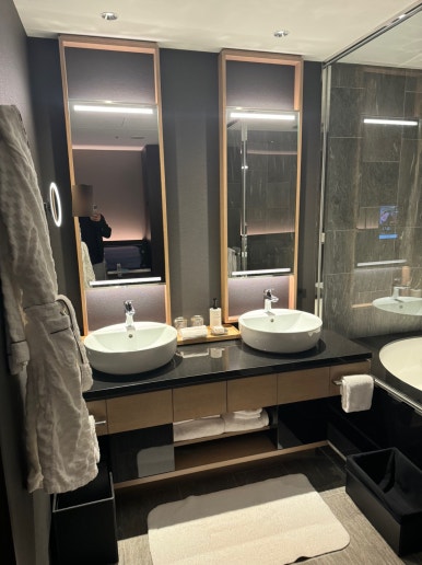 콘래드 오사카 호캉스의 모든 것 - 현아플, 힐튼 아너스 골드, 조식, 라운지, 레스토랑, 수영장, 사우나. Adieu 2023. (1) 관련 이미지 18