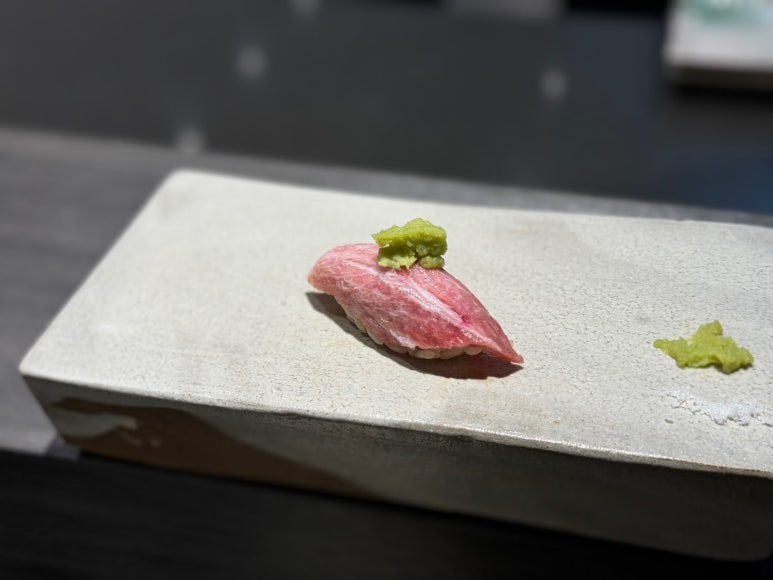 [신용산역 맛집] 스시츠바사 - 생참치 나오는 11만원 디너오마카세 아모레퍼시픽 맛집. 캐치테이블 예약가능. 주차 2시간 무료. 관련 이미지 19