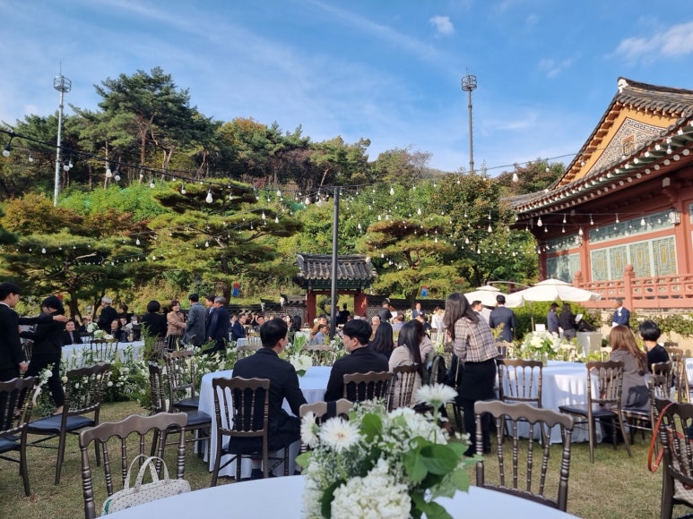 삼청각 일화당 가을 야외 웨딩 결혼식 비용 + 코스요리 시식 후기. (feat. 라움 웨딩홀) 관련 이미지 1