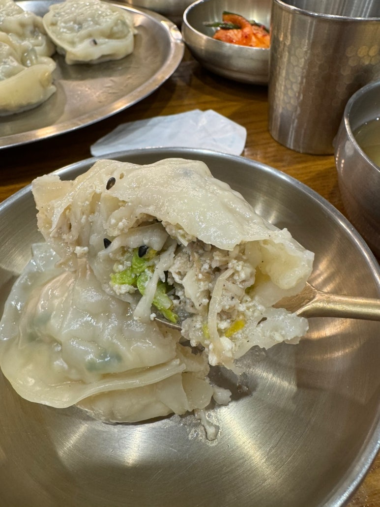 [서초역 맛집] 설눈 - 고려호텔 출신 주방장의 블루리본서베이 이북식 평양냉면. 편육/수육/만두까지 정복! 관련 이미지 23