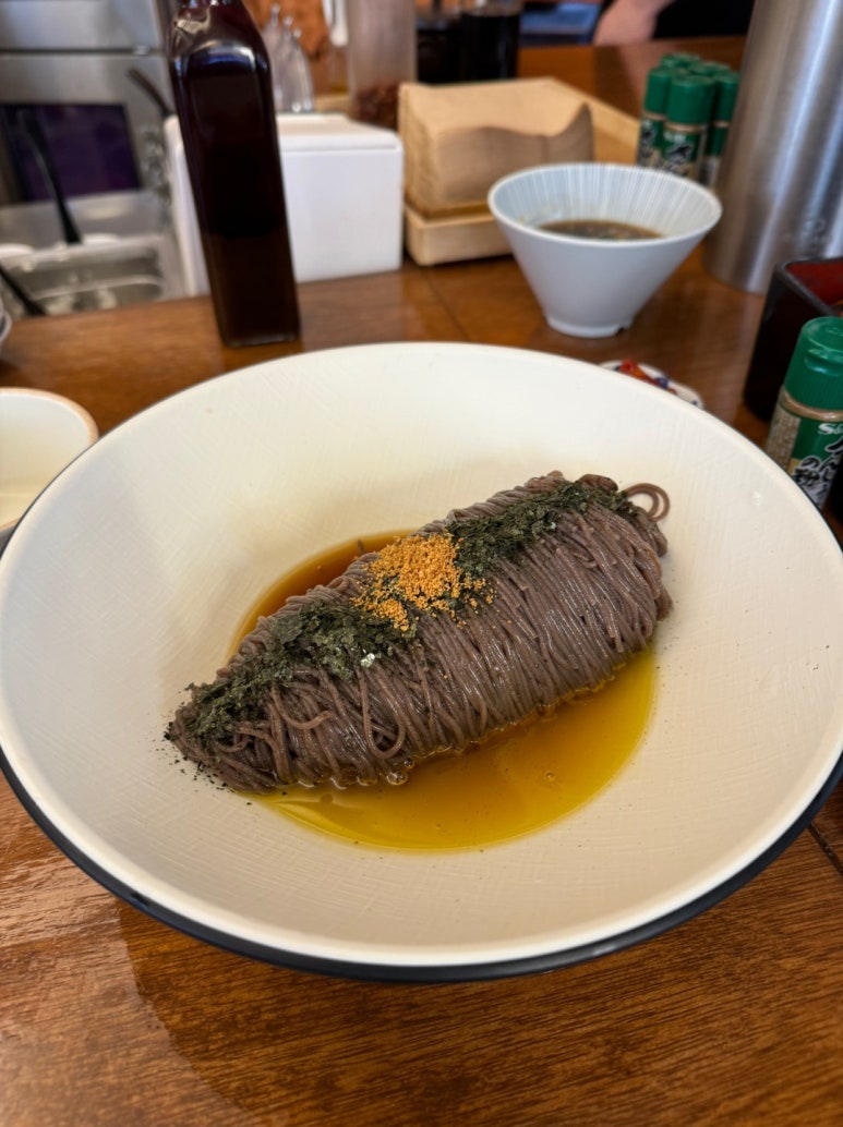 [신촌 맛집] 소바연구소 - 들기름소바, 납작소바, 자연산 빨강장어덮밥. 데이트 맛집으로 추천. 관련 이미지 6