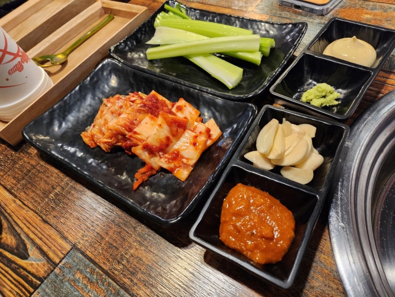 [신사동 한우 맛집] 신비갈비살 - 가성비 최고의 가로수길 한우 갈비살 현주엽 맛집. 주차 가능. 관련 이미지 8