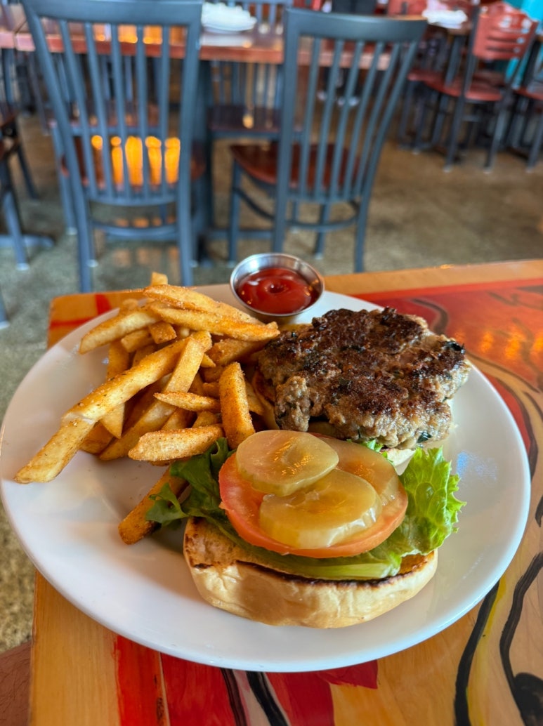 [괌 햄버거 맛집 완전정복] - 스택스버거, 모사스버거, 제프버거. 현지인 추천 내돈내산 간단비교. 관련 이미지 20