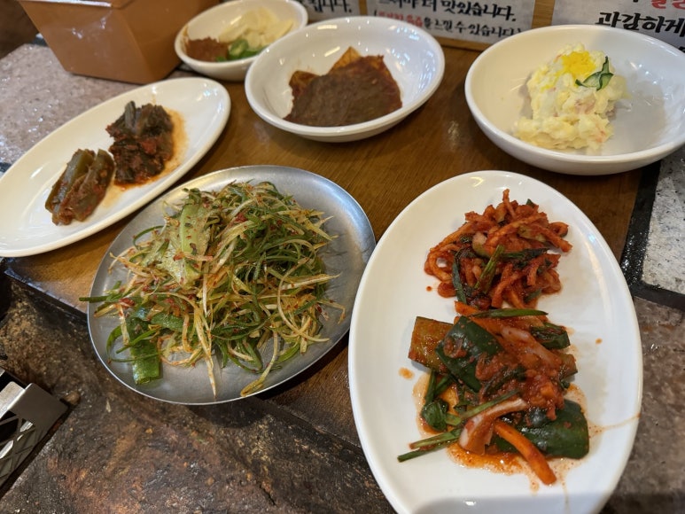 [을지로3가 맛집] 산청숯불가든 을지로 - 평일 저녁 웨이팅 후기. 재래식 소금구이, 흑돼지 김치찌개. 주차 꿀팁. 관련 이미지 10