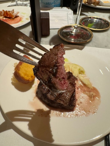 [롯데호텔서울 맛집] 라세느 - 12월 회식 장소 추천. 새로운 트레비클럽 다이닝 할인 받아 싸게먹기. 메뉴 공략!! 롯데다이아몬드카드 발렛주차. 관련 이미지 20