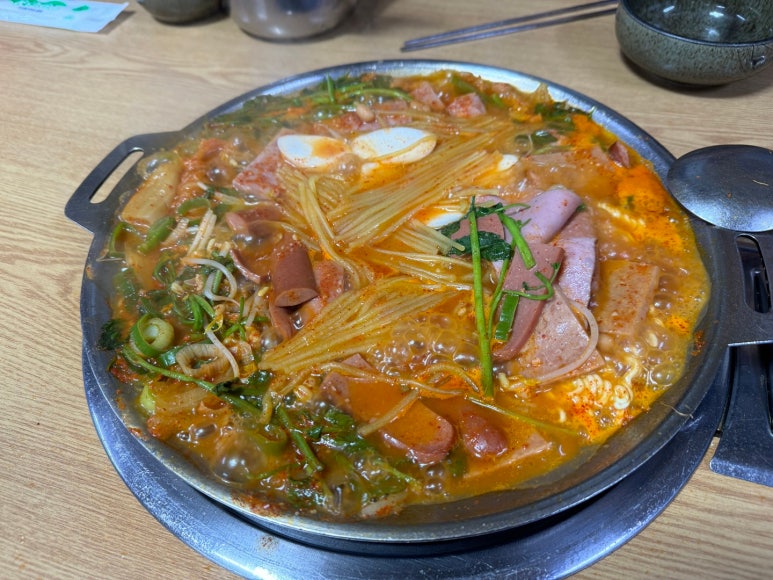 [암사동 맛집] 초롱이고모부대찌개 - 한국 최고의 부대찌개 성지. 맛있는녀석들, 백년가게, 블루리본서베이 부대전골 맛집. 주차팁. 관련 이미지 15