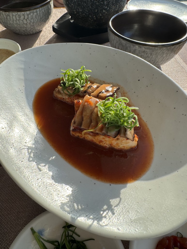 [Park Hyatt Seoul] The Lounge - The braised tilefish got nerfed... Grilled Hanwoo skirt steak review... Hyundai Platinum Club partnership discount. image 2