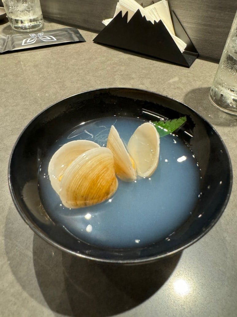 [신용산역 맛집] 스시츠바사 - 생참치 나오는 11만원 디너오마카세 아모레퍼시픽 맛집. 캐치테이블 예약가능. 주차 2시간 무료. 관련 이미지 14