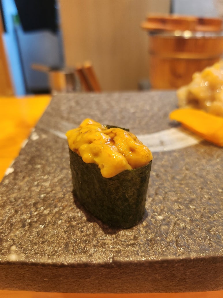 [한남동 맛집] 스시고코로 - 용산구 미들급 디너오마카세. 날것을 많이 못먹어도 갈 수 있는 곳. 발렛주차 가능. 이태원상권회복상품권 사용가능. 관련 이미지 20