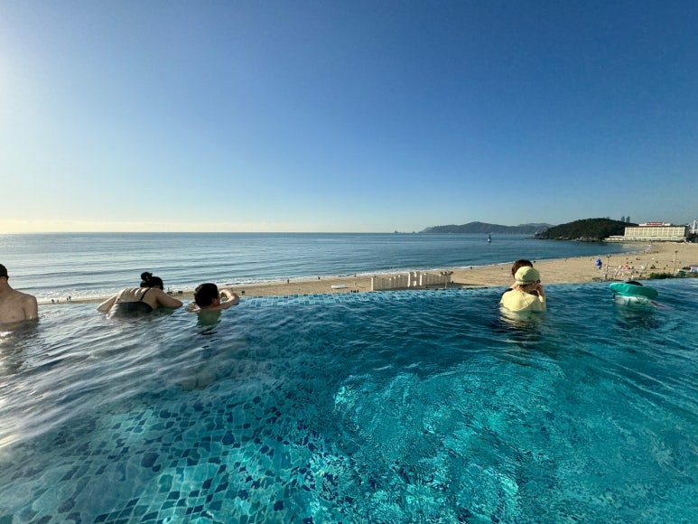 그랜드조선 부산 - 클럽조선 플래티넘 100배 이용하기. 해운대 오션뷰 생일 기념 룸 업그레이드! 프리미어 오션뷰 킹 + 수영장 + 발렛주차 후기. (feat. 웨스틴조선부산) 관련 이미지 39