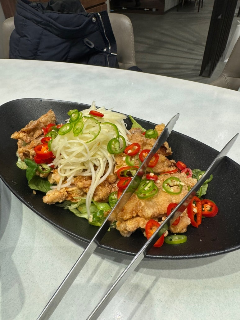 [더현대서울 맛집] 도원스타일 - 더현대 다이닝위크로 최대 30프로 할인 탑티어 중식당. 소고기 안심 탕수육, 그린 파파야 유린기, 양주식 바비큐 볶음밥. 관련 이미지 20