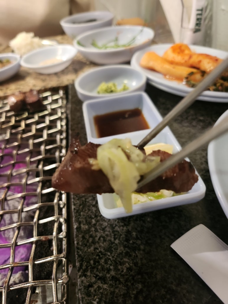 [남영동 소고기] 초원 - 우설, 등심주물럭, 김치볶음밥 줄서는 식당 맛집. 깔끔한 데이트코스 추천. 주차 팁. 관련 이미지 22