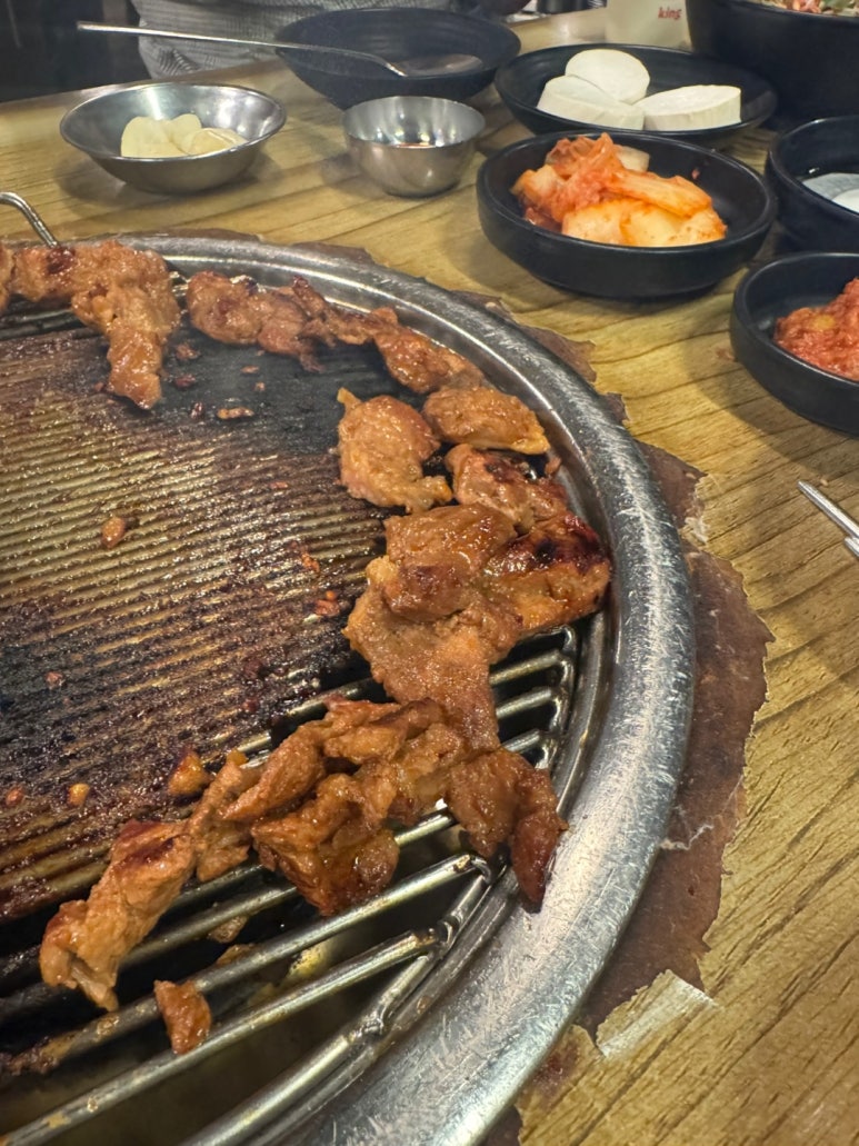 [공덕역 맛집] 마포진짜원조최대포 본점 - 블루리본서베이 주차되는 양념돼지갈비 노포 맛집. 흑쌀냉면 (물냉면)도 맛이 수준급! 관련 이미지 20