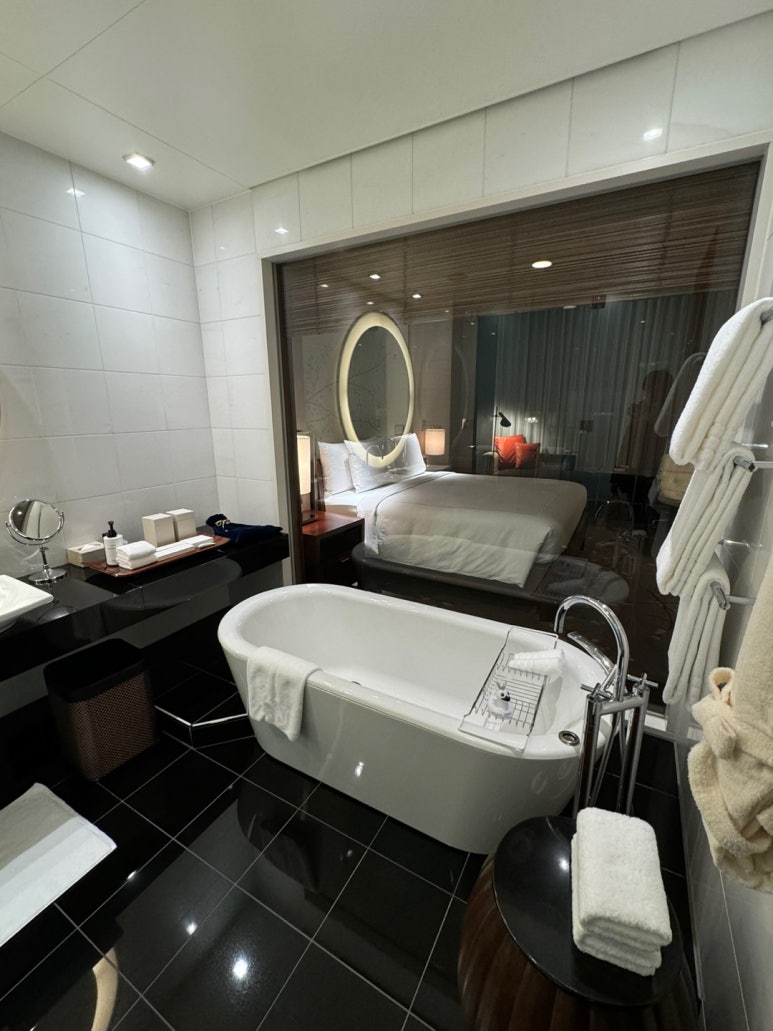 콘래드 도쿄 크리스마스 시즌 호캉스 - 롯데 힐튼 아너스 다이아몬드, 해피아워, 조식, 이그제큐티브 라운지, 수영장, 사우나. (1) 관련 이미지 23